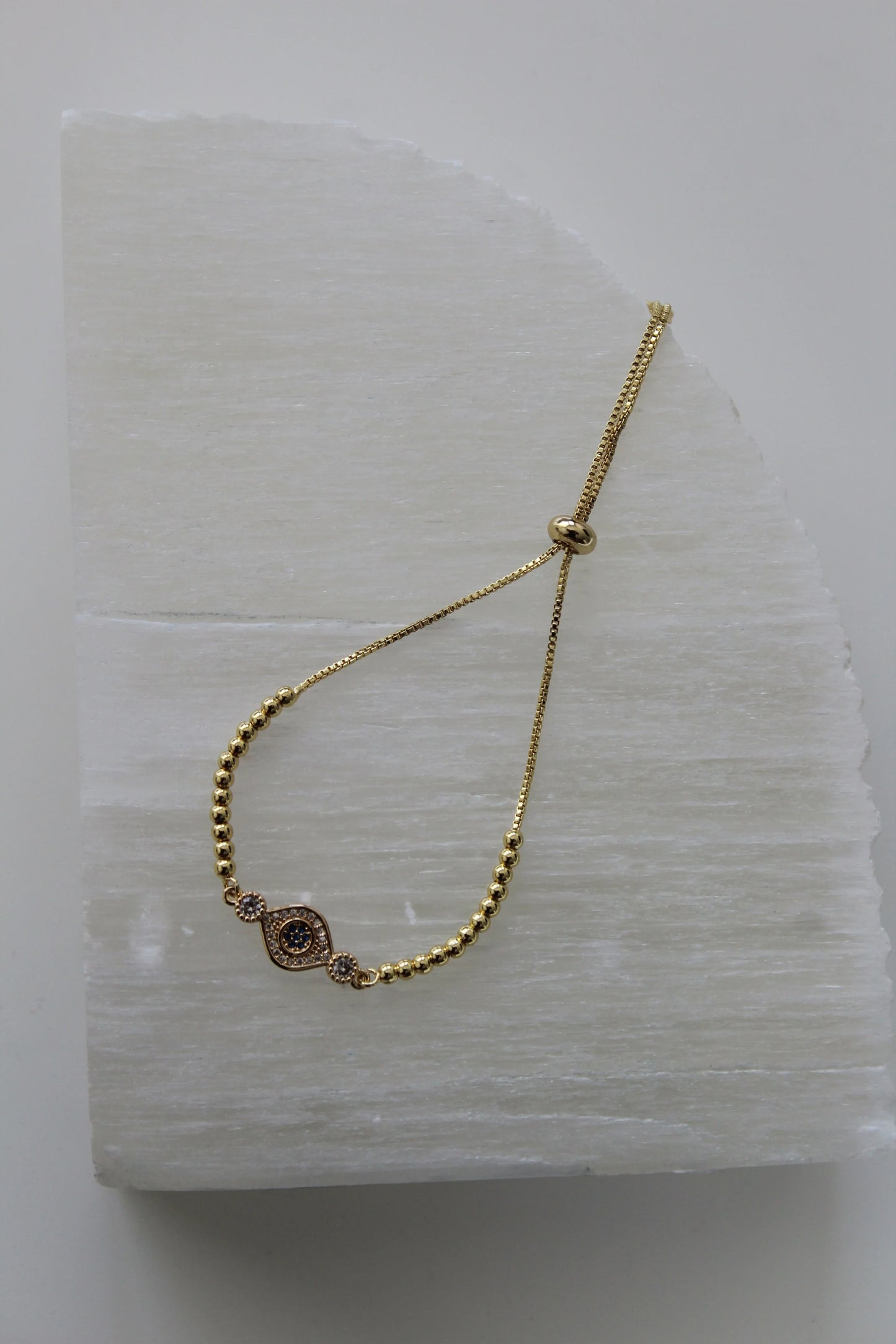 Dazzled Eye Beaded Bracelet