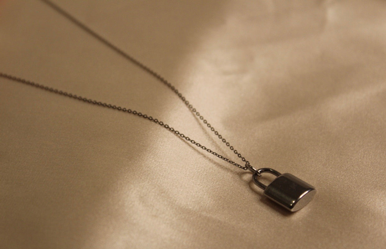 Love Lock Necklace (Silver)